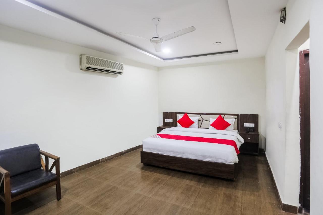 Oyo 63134 Hotel Red Queen Raigarh Exterior photo