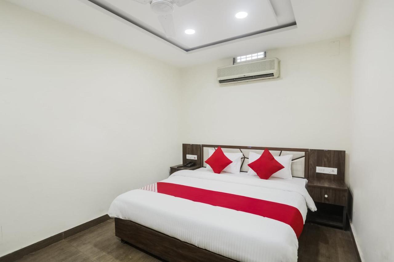 Oyo 63134 Hotel Red Queen Raigarh Exterior photo